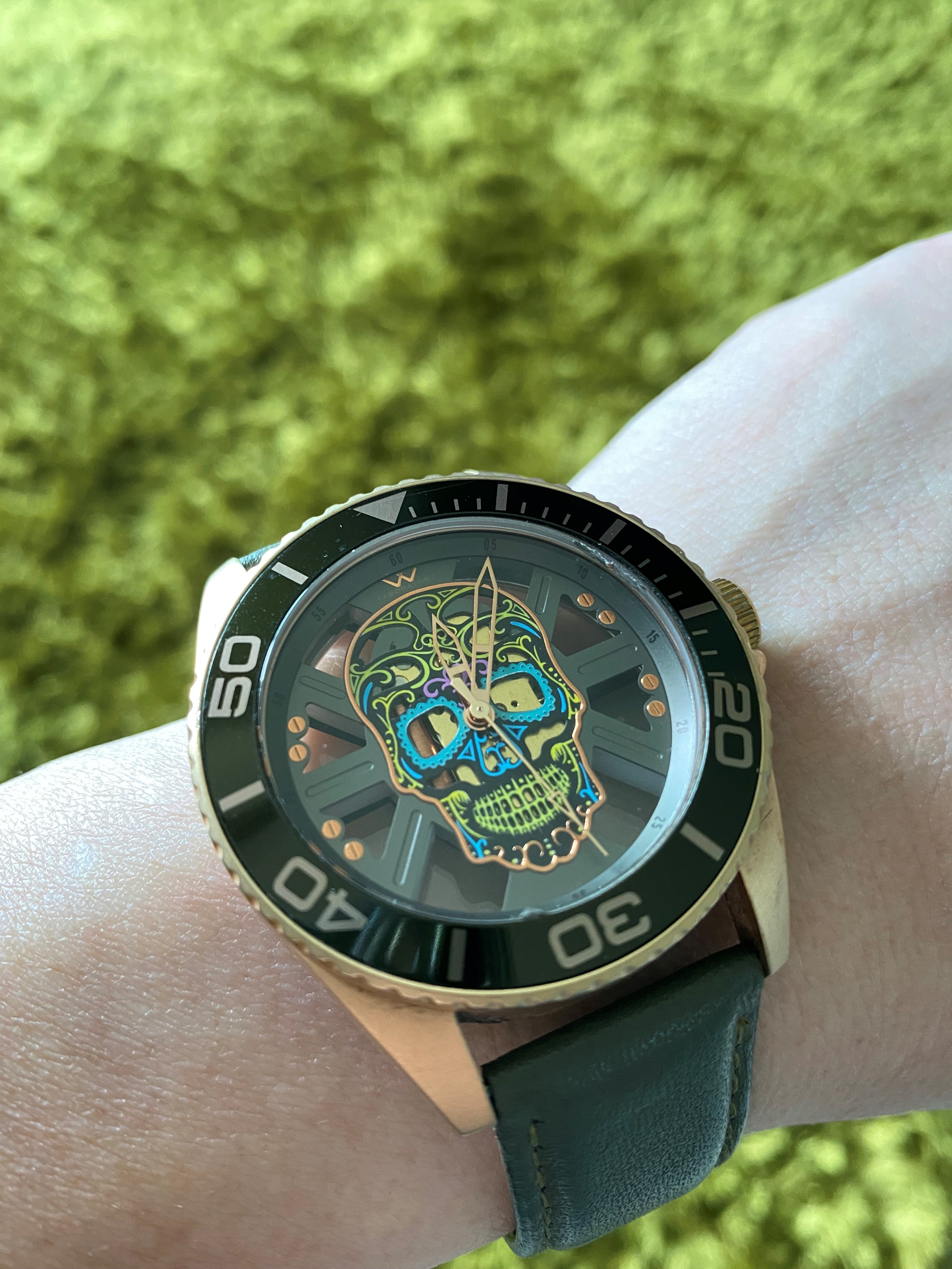 Hallow SKULL face watch - Rose Gold  / Green