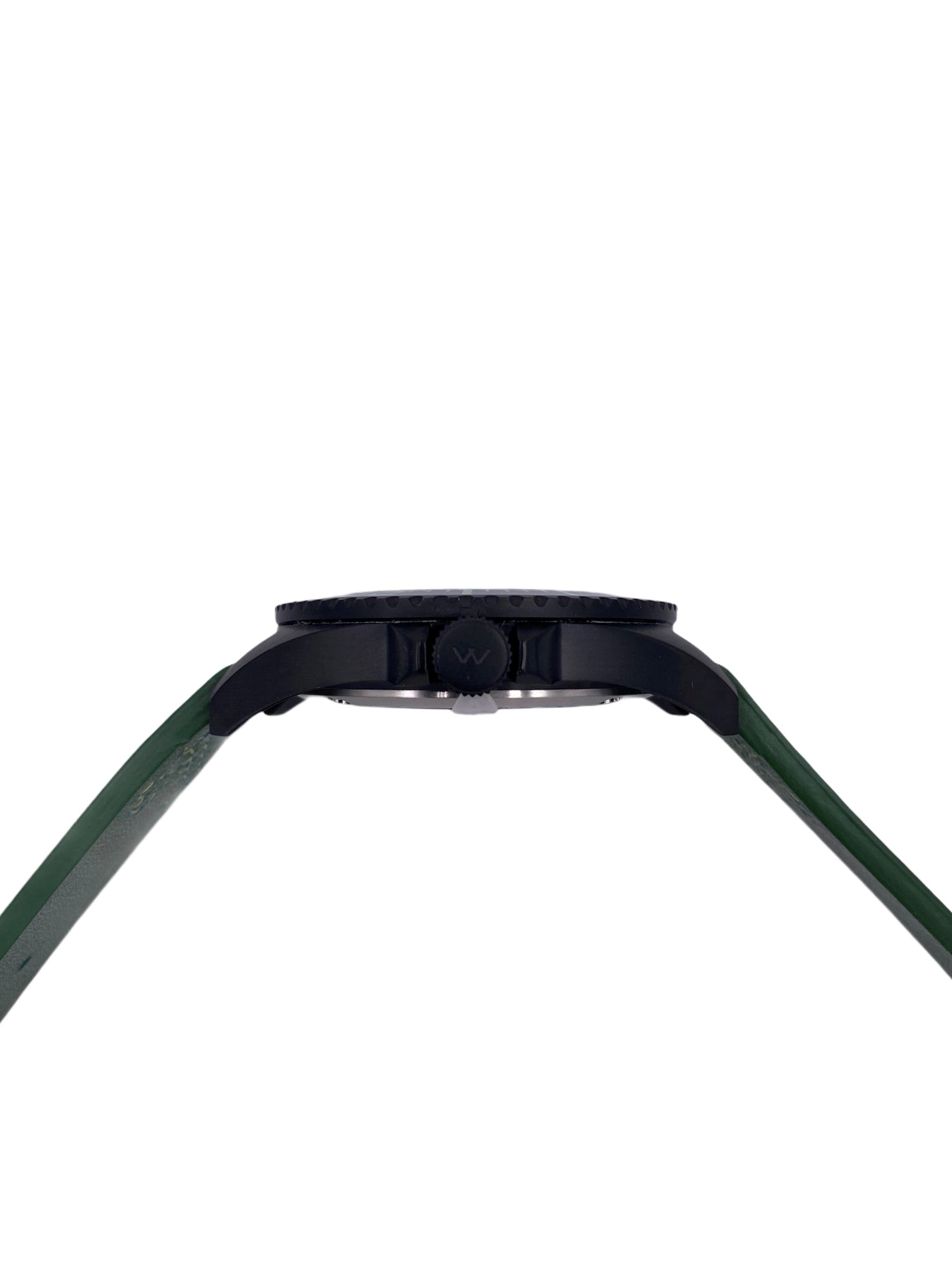 Hallow SKULL face watch - Black / Green